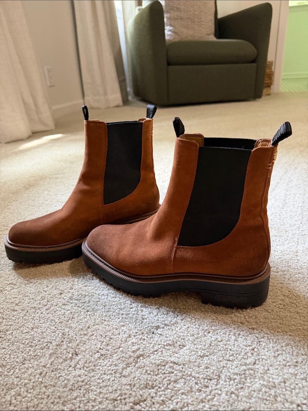Sam Edelman Chestnut Suede Chelsea Booties size 9